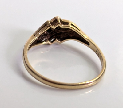 9ct Gold Ring Sapphire and Diamond 1989 Hallmarked Size R 2.1g