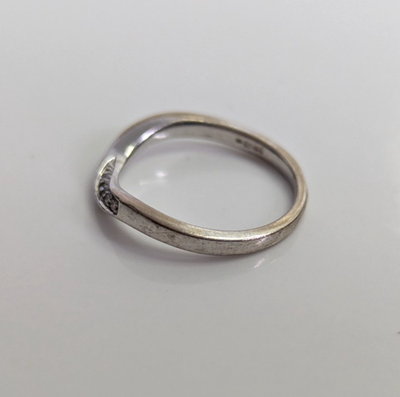 18ct White Gold Ring 10 Diamond Solid Band Hallmark Size J 1/2