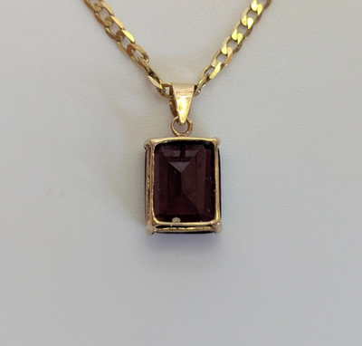 9ct Yellow Gold Pendant Necklace Garnet Stone 48cm Long UK Hallmarked 3.8g