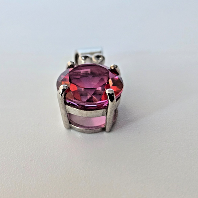 9ct White Gold Red White Topaz Pendant Hallmark 375 Necklace Nov Solitaire 2.6g