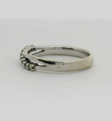 9ct White Gold Ring Diamond Stones UK Hallmarked Size N 2.6g