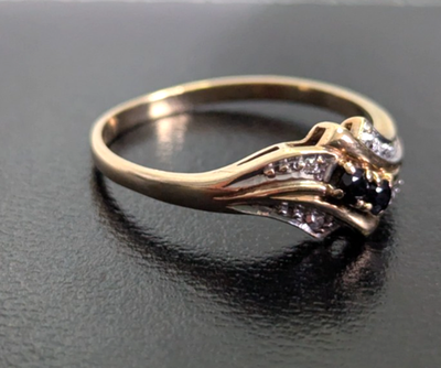 9ct Gold Ring Sapphire and Diamond 1989 Hallmarked Size R 2.1g