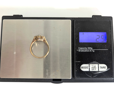 9ct Gold Ring Diamond Cluster Setting Size O Metal Dia Hallmarked 2.5g
