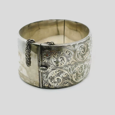 Vintage 1866 Solid Silver Buckle Style Hinged Bangle Hallmarked Birmingham