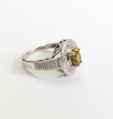 9ct White Gold Ring Sphene Diamond Hallmark Size N 3.5g