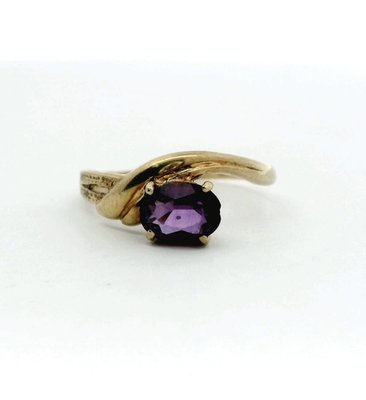 9ct Gold Ring Amethyst Size L Stone Prong Setting UK Hallmark 1.5g Oval Stone