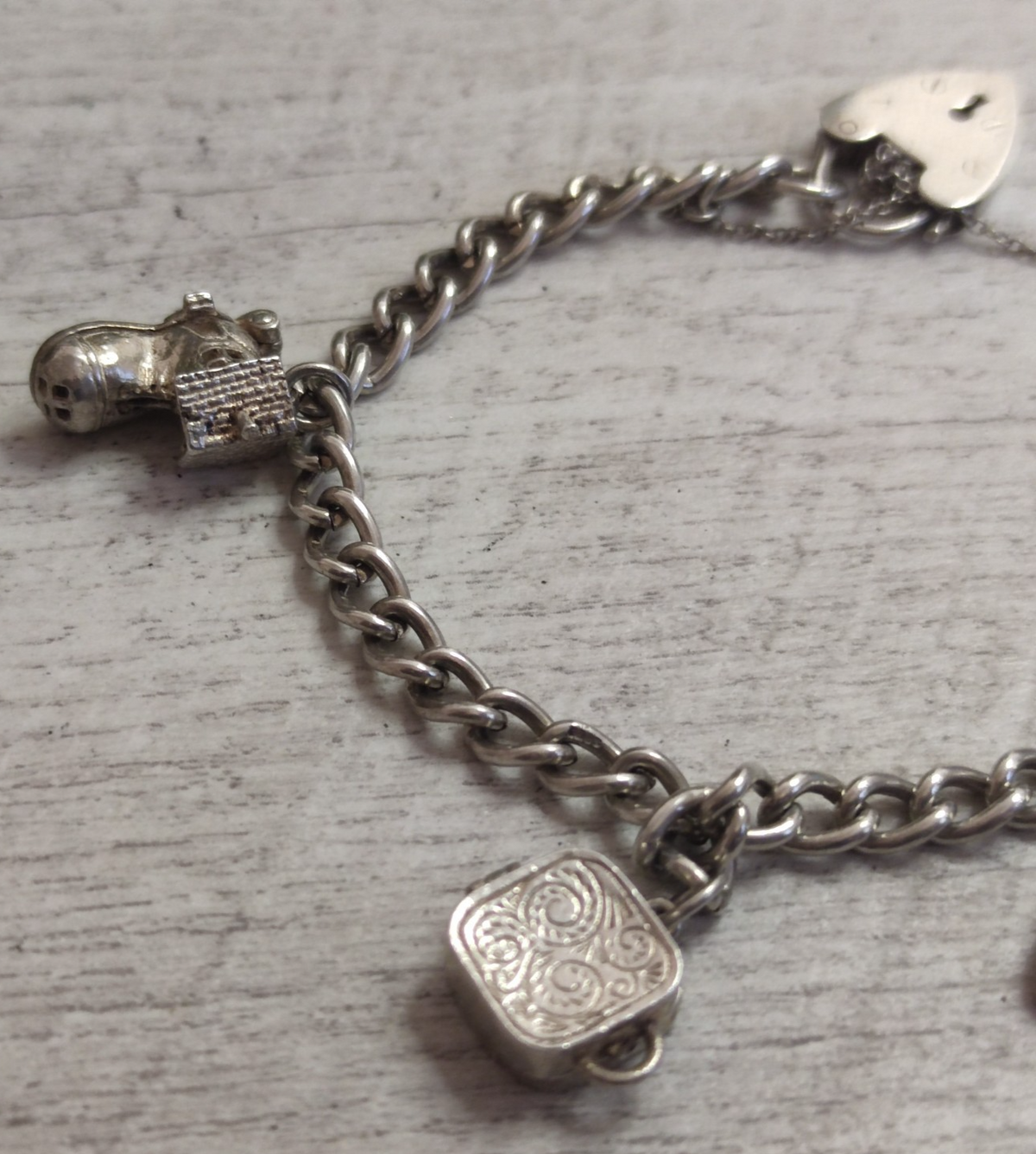 925 Sterling Silver Charm Bracelet 5 Charms 19cm Stamped Heart Padlock Cable