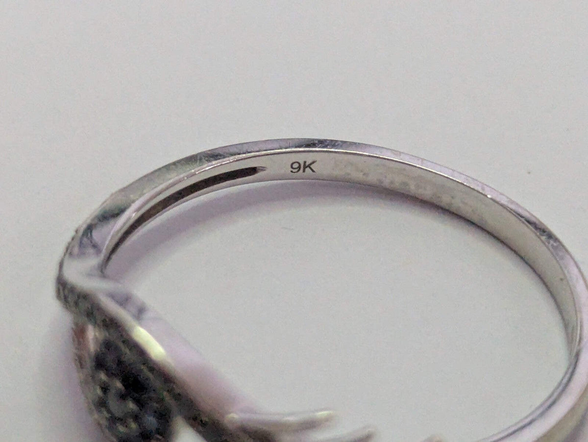 9ct White Gold Ring Sapphire Diamond Hallmarked Size R 1.6g