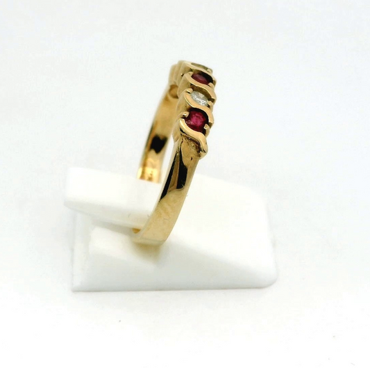 9ct Gold Ring Ruby Cubic Zirconia Stones Size O Hallmarked July Birthstone 2.8g