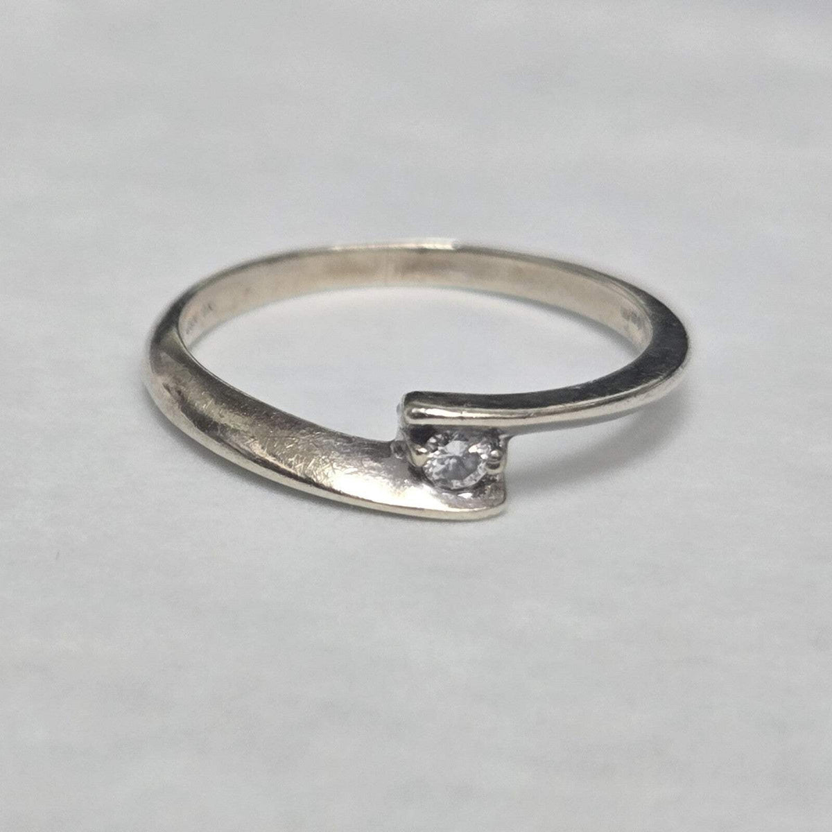 9ct Gold Ring Diamond Bypass Band Hallmarked Size O