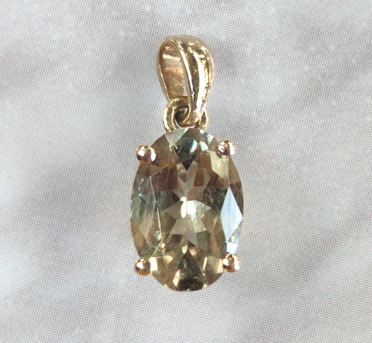 9ct Yellow Gold Pendant Kunzite Stone UK Hallmarked Size 14mm by 6mm