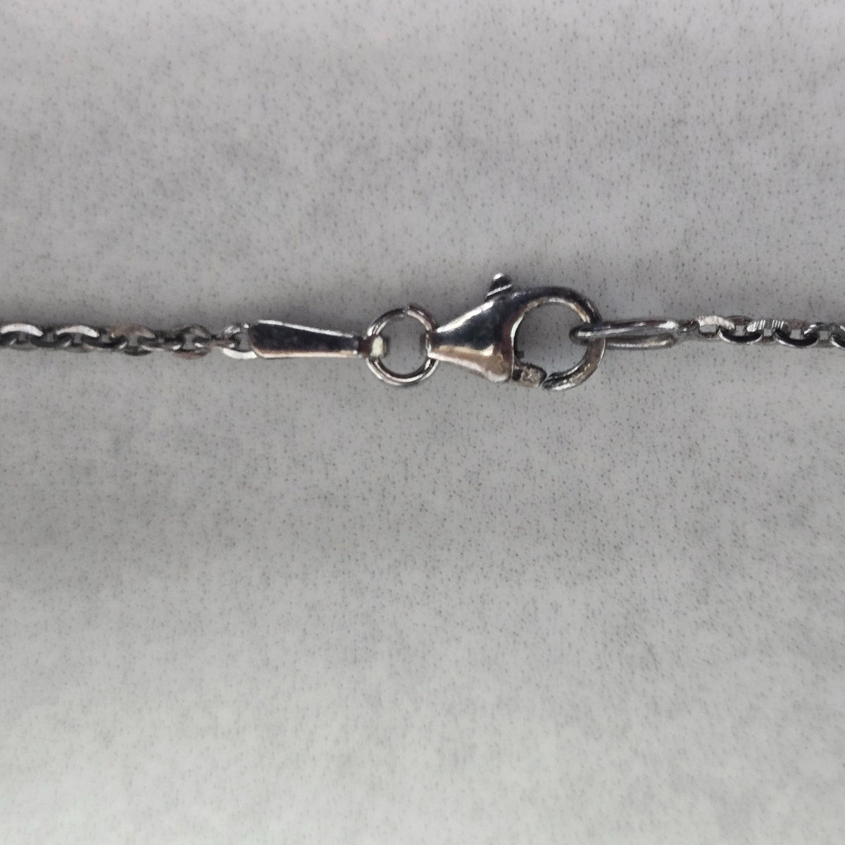 Silver Necklace Pendant Cubic Zirconia Stone 925 Stamped 44cm Length Chain