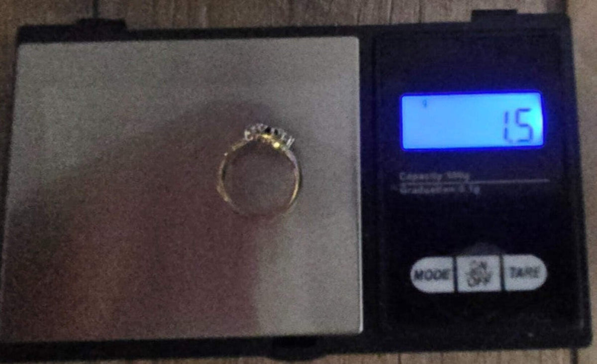 9ct Gold Ring Sapphire Twist Hallmark Size J 1/2 1.4g