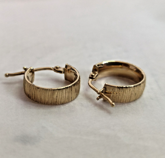 9ct Yellow Gold Small Cuff Earrings 375 Gold Stamped Size 13mm x 13mm