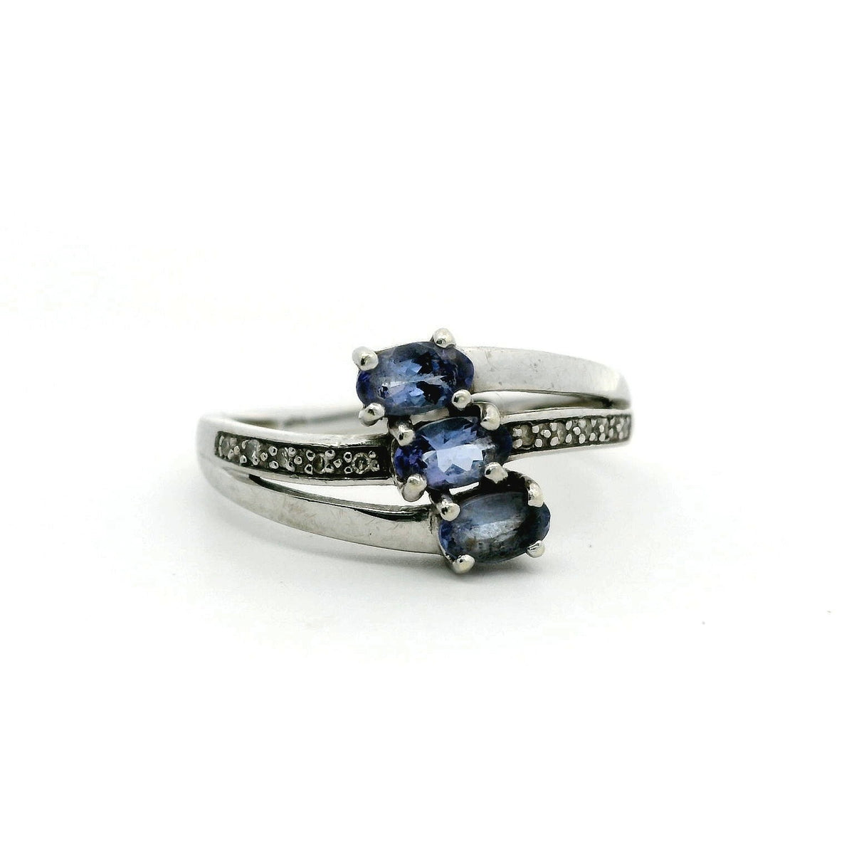 Tanzanite and Diamonds Ring 9ct White Gold UK Hallmark Size R 1/2 2.9g