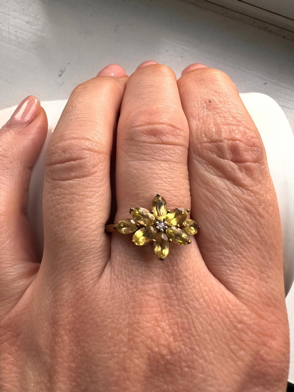 Apatite Diamond Ring 9ct Yellow Gold Size R 1/2 Hallmarked Cocktail 2.3g