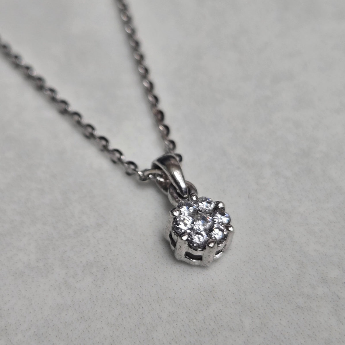 925 Sterling Silver CZ Cluster Pendant Necklace 18 Stamped Halo Solitaire Gift