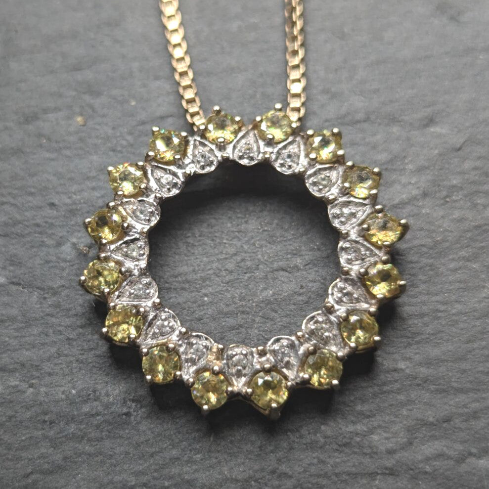 9ct Yellow Gold Peridot Diamond Wreath Pendant Circle of Life Hallmarked 375