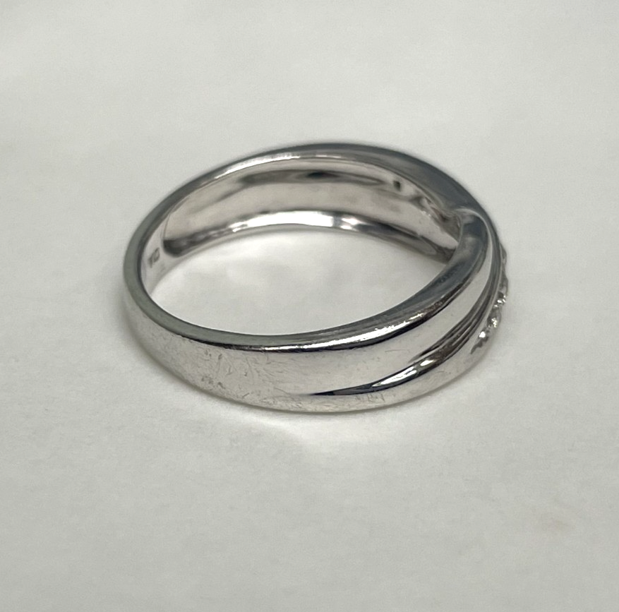 9ct White Gold Ring Diamond Hallmark Size J 1/2