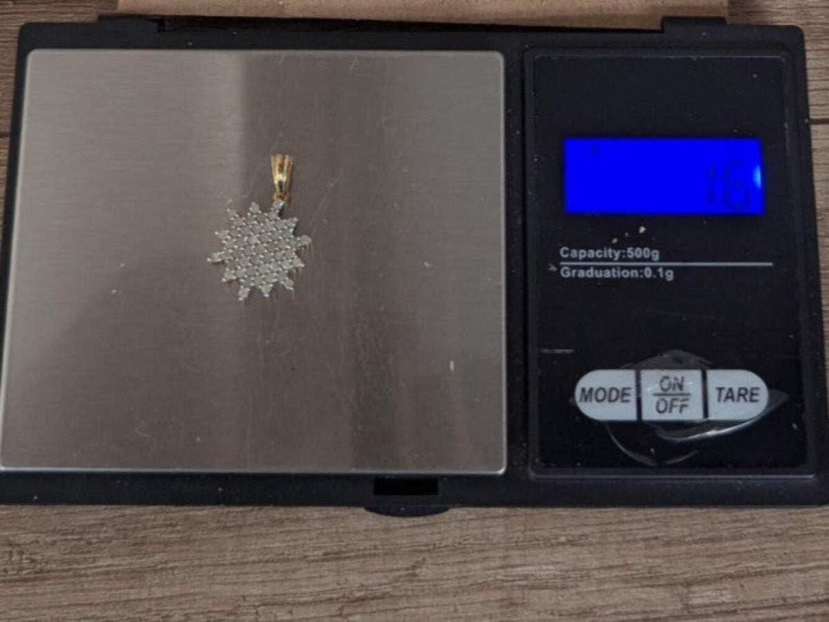 Vintage 9ct Gold Diamond Snowflake Starburst Cluster Pendant Gold Setting 1.6g
