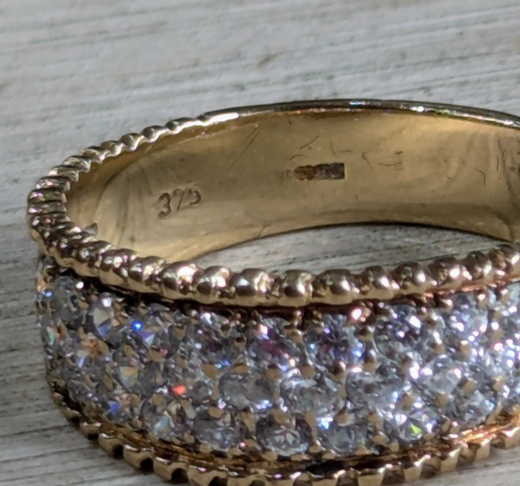 9ct Gold Cubic Zirconia Ring Size T Hallmarked 375 Wide Band Signet 5.2g