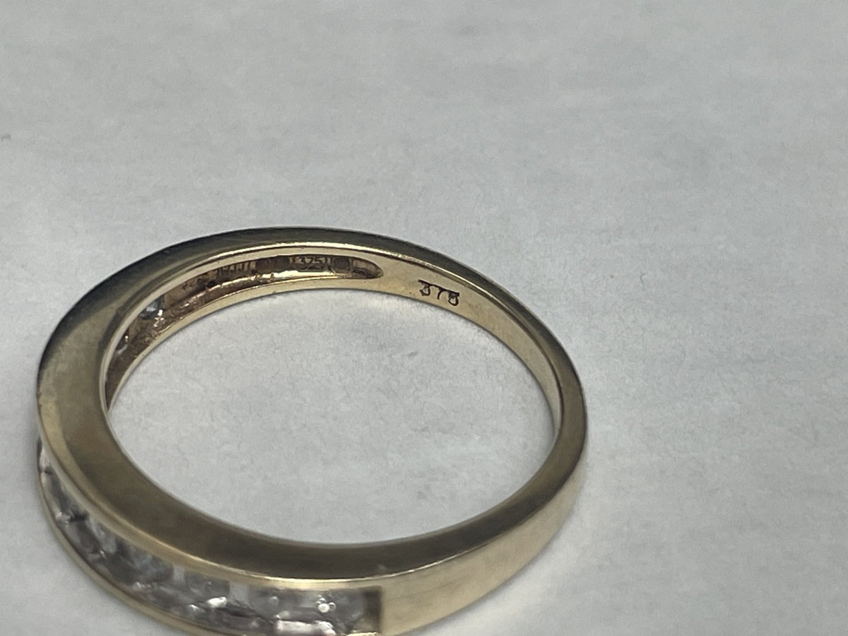 9ct Gold Ring Diamond 0.25ct Solid Gold Hallmarked Size M