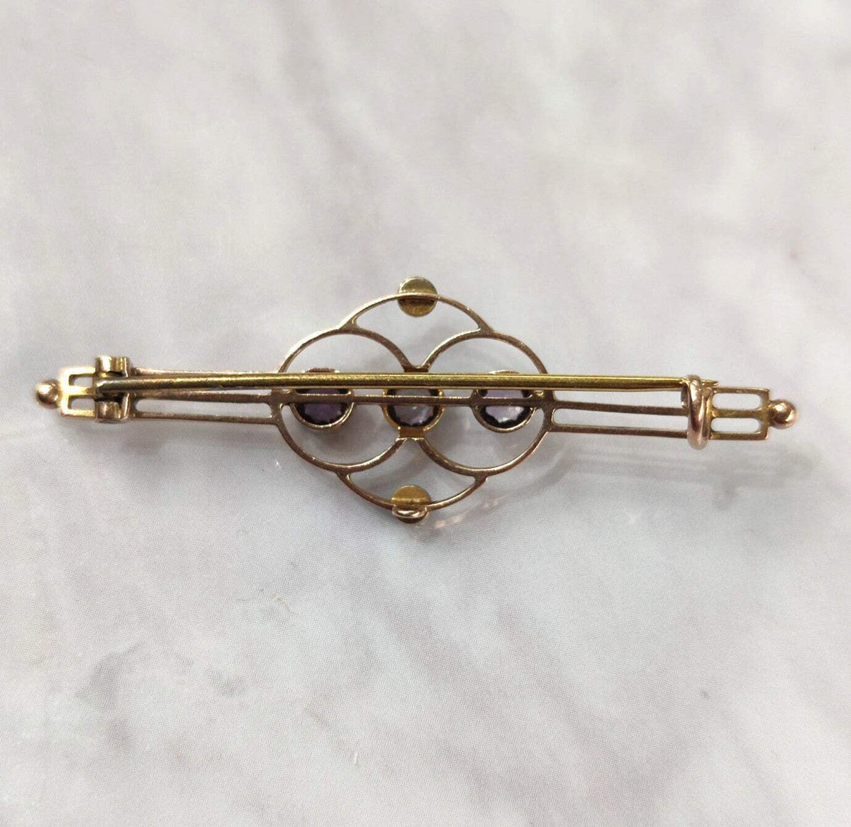 9ct Yellow Gold Victorian Brooch Amethyst and Pearl Stones Hallmarked