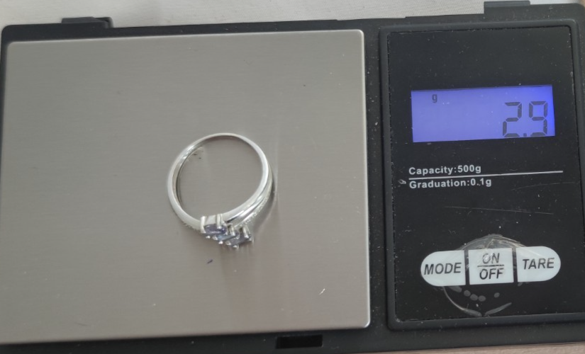 Tanzanite and Diamonds Ring 9ct White Gold UK Hallmark Size R 1/2 2.9g