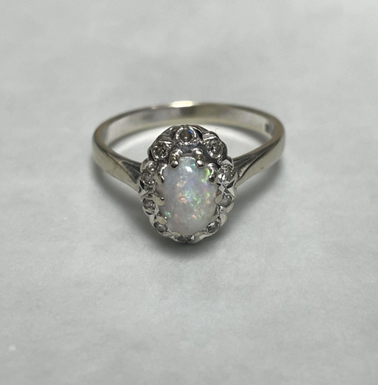 18ct White Gold Ring Opal and Diamond 1972 Hallmark Size N Vintage