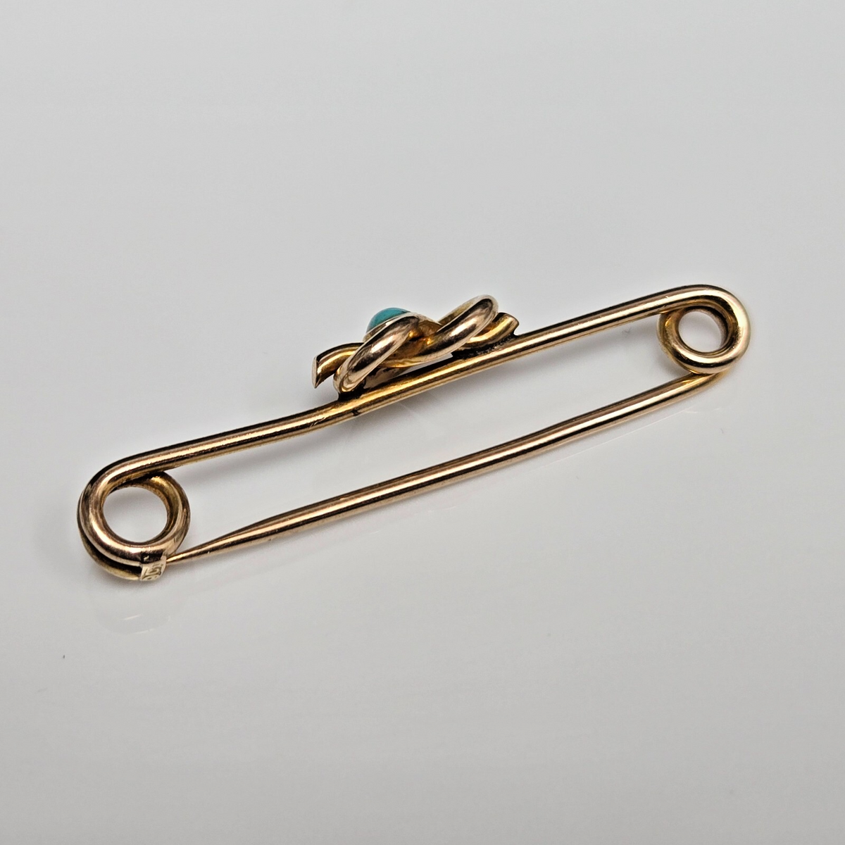 9ct Yellow Gold Heart Brooch Turquoise Stone Hallmarked Size 43mm x 10mm