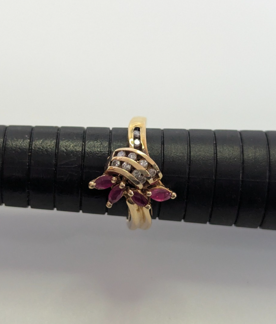 Vintage 14ct Gold Ring Ruby Diamond 14ct Stamped Size P 1/2 3.5g