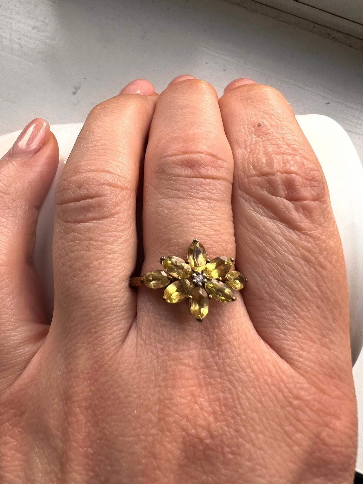 Apatite Diamond Ring 9ct Yellow Gold Size R 1/2 Hallmarked Cocktail 2.3g