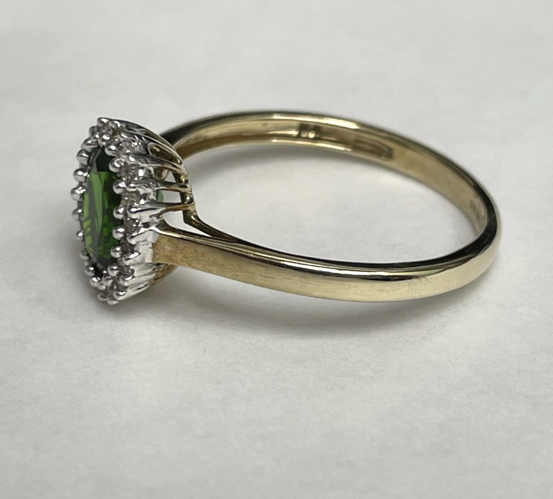 9ct Gold Ring Diopside and Diamonds Hallmarked Size S