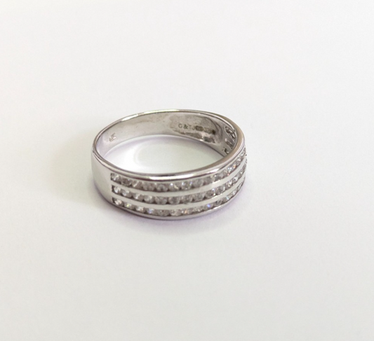 9ct White Gold Cubic Zirconia Wide Hallmarked Ring Size O 2.6g