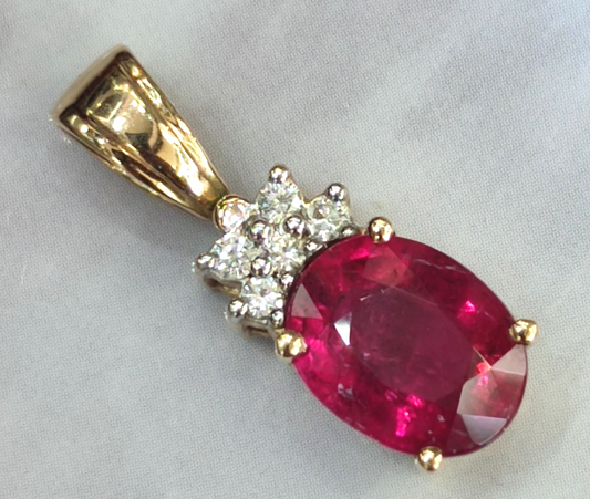 14ct Yellow Gold Necklace Pendant Rubellite and Diamond Stones Size 24mm x 8mm