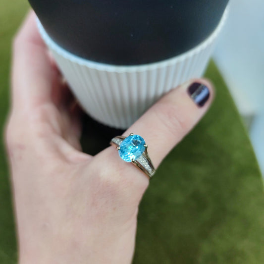 9ct Gold Ring Topaz And Diamond Solid Band Hallmark Size O 1/2