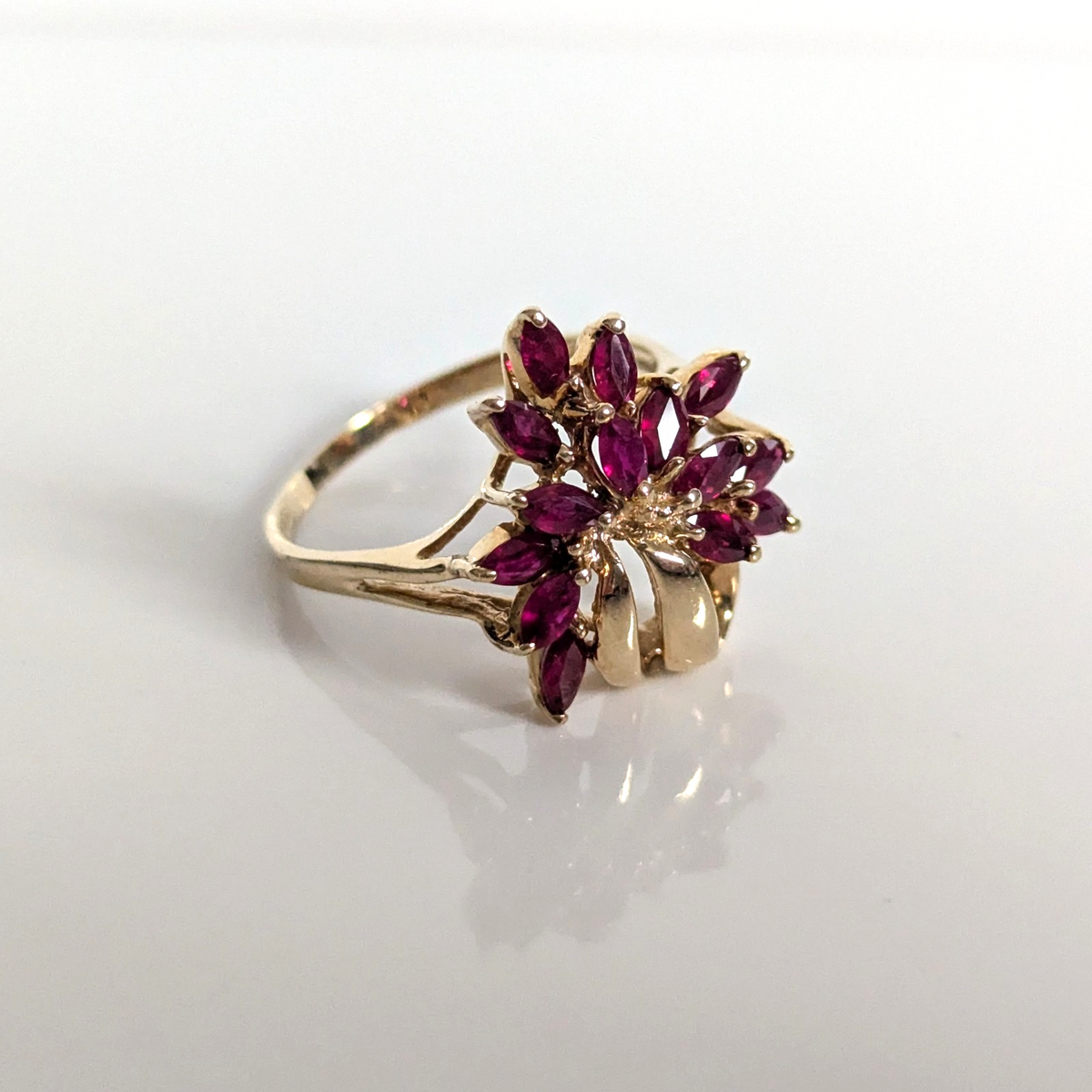 9ct Gold 14 Ruby Ring Size S Hallmarked 375 Cluster July 4g