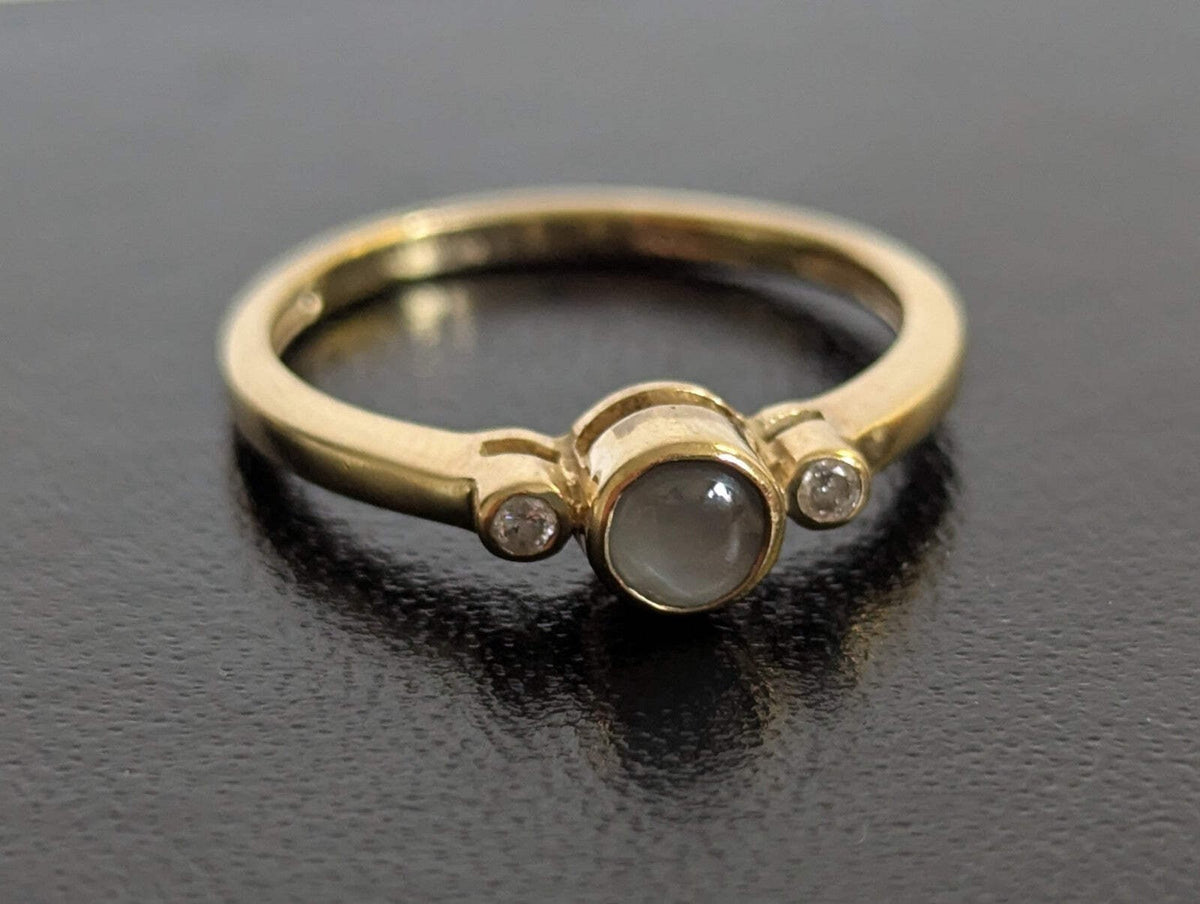9ct Gold Ring Tiger eye and Diamond Solid Band Hallmark Size N 1/2