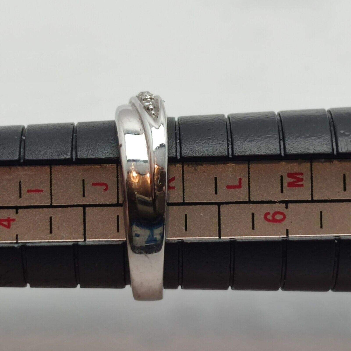 9ct White Gold Ring Diamond Hallmark Size J 1/2