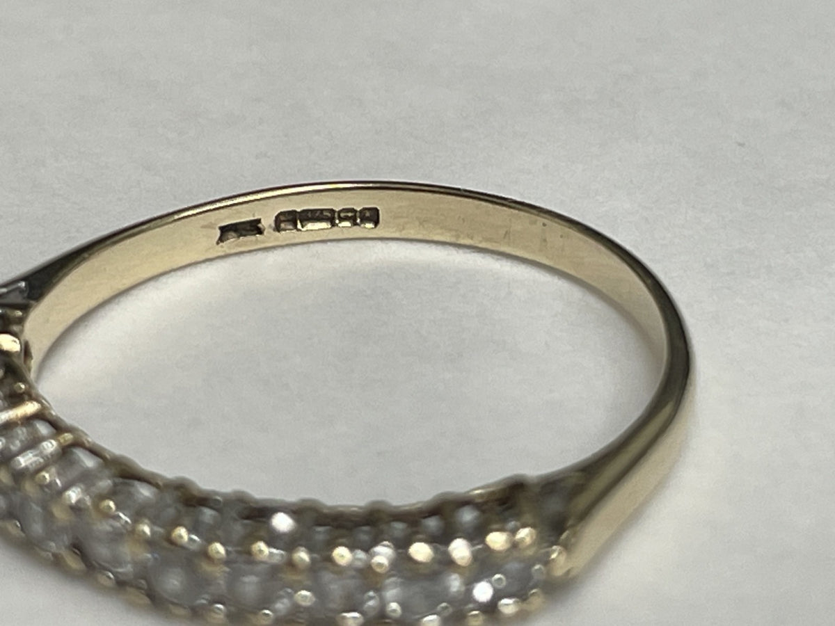 9ct Gold Eternity Ring Cubic Zirconia Stones Size N Hallmarked 1.4g