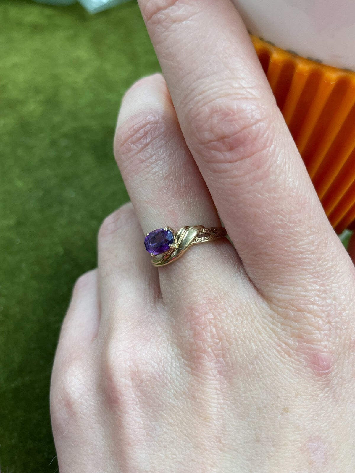9ct Gold Ring Amethyst Size L Stone Prong Setting UK Hallmark 1.5g Oval Stone