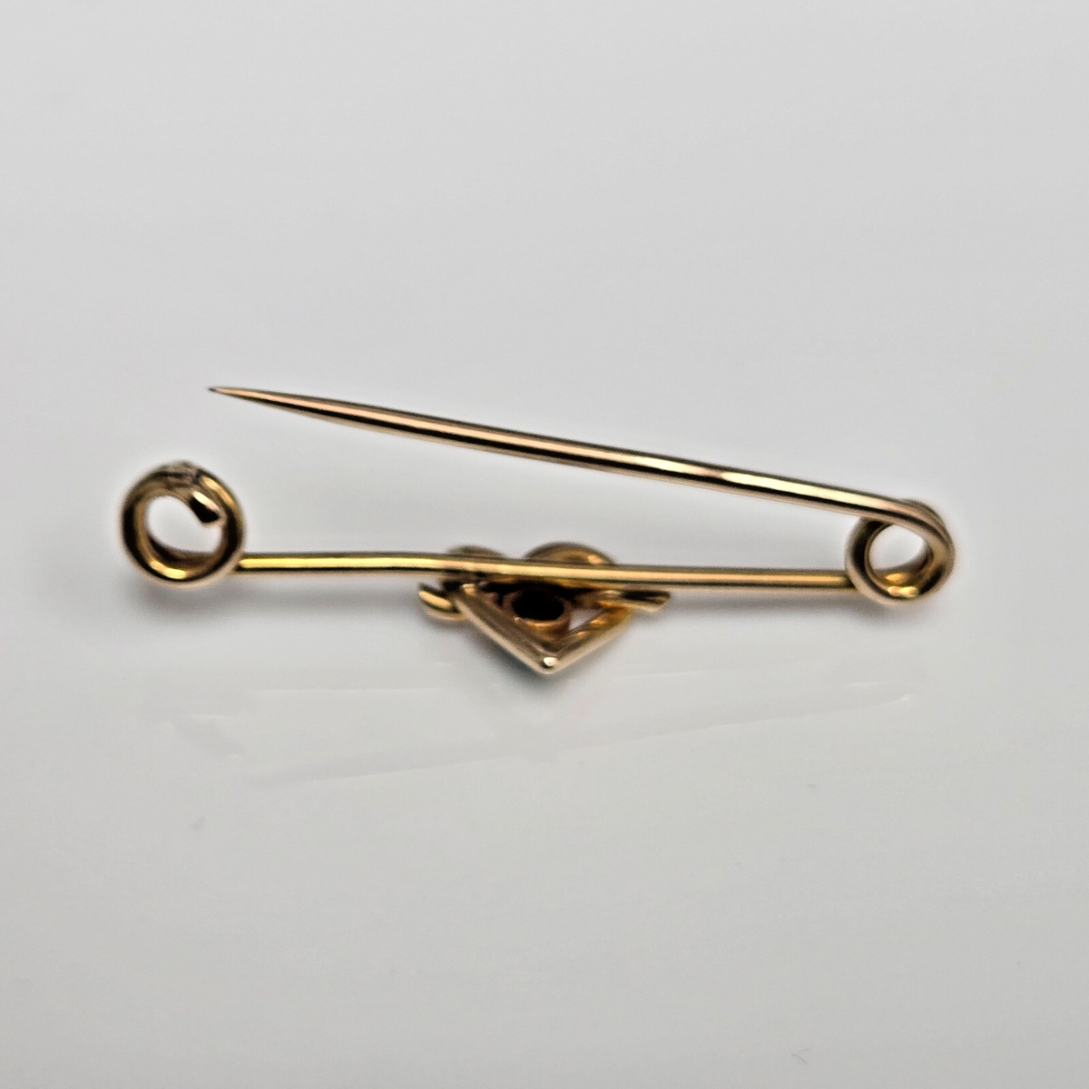 9ct Yellow Gold Heart Brooch Turquoise Stone Hallmarked Size 43mm x 10mm