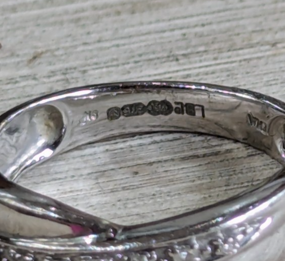 9ct White Gold Ring Diamond Hallmark Size J 1/2
