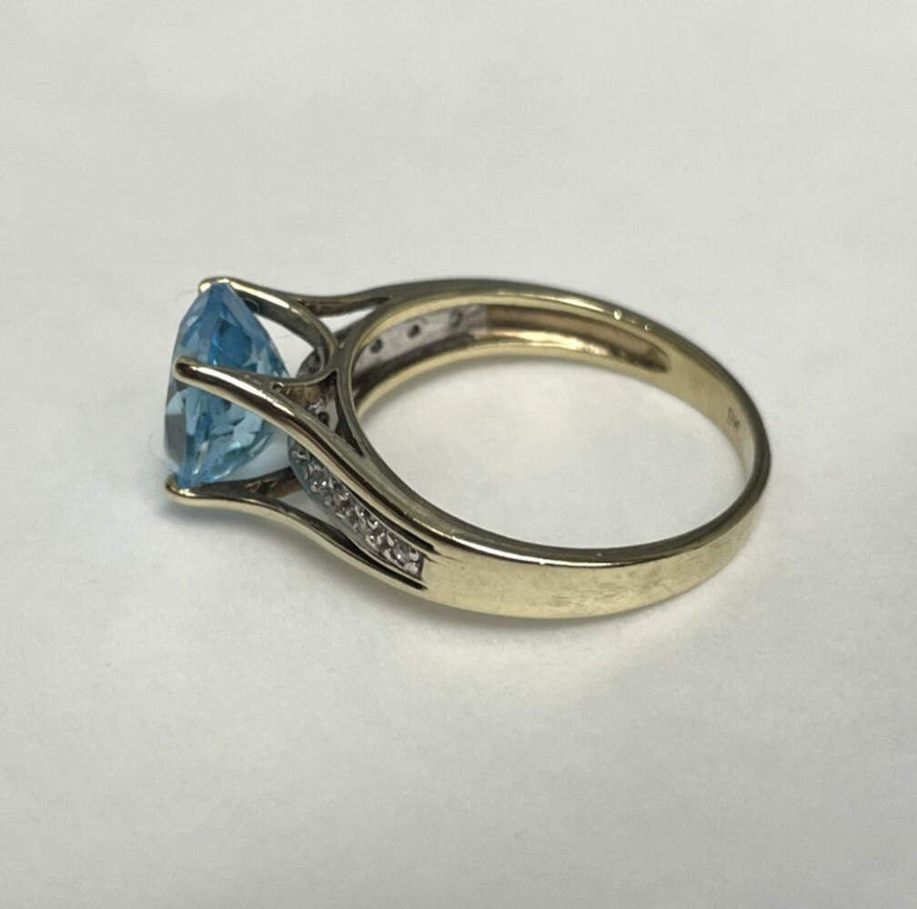 9ct Gold Ring Topaz And Diamond Solid Band Hallmark Size O 1/2