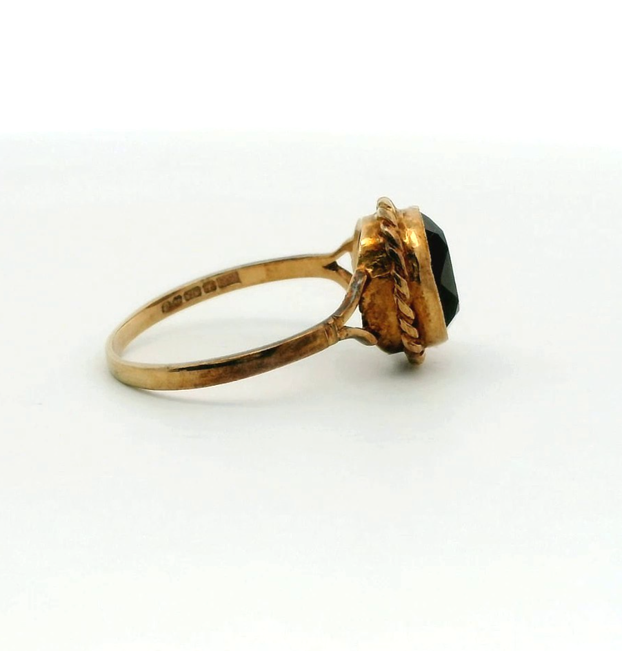 9ct Gold Ring Amethyst Purple Vintage Solitaire Hallmark Size R