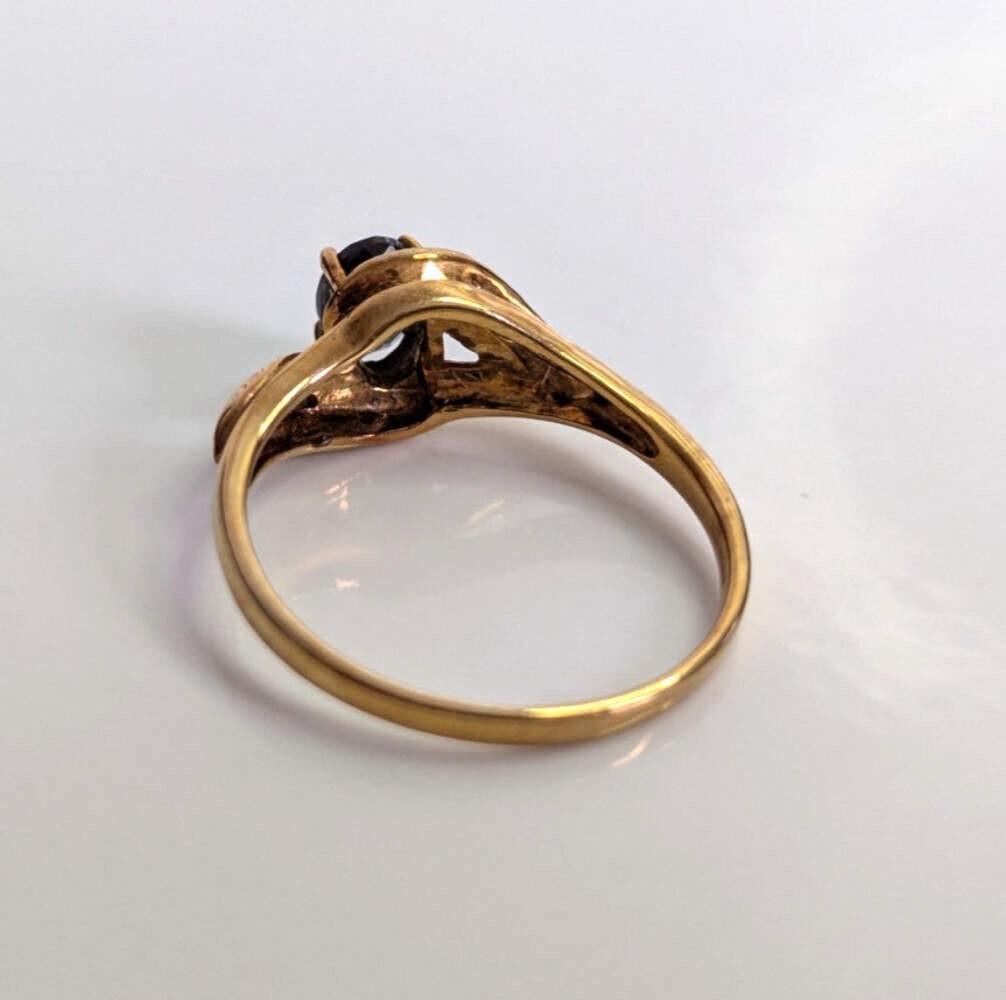 9ct Gold Ring Sapphire Blue 2005 Hallmark Size N 1/2