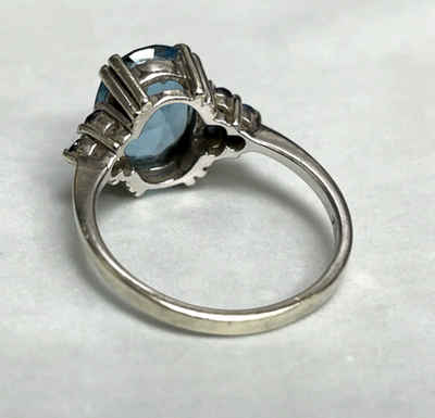 9ct White Gold Ring Topaz And Sapphire Hallmark Size N