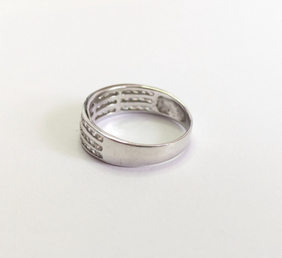 9ct White Gold Cubic Zirconia Wide Hallmarked Ring Size O 2.6g