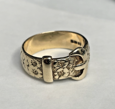 Mens 9ct Gold Ring Belt Buckle Floral Design Engraved Hallmark Size V