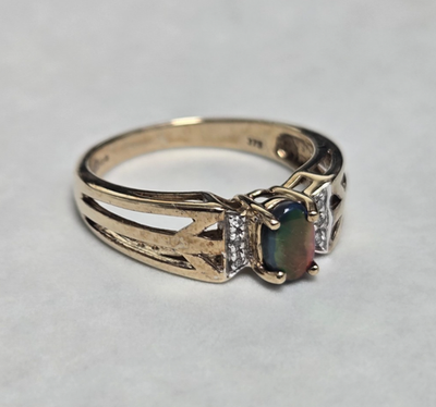 9ct Gold Ring Ammolite & Accented Diamond Iridescent Hallmark Size N 1/2